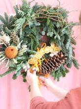 Load image into Gallery viewer, Rococo&#39;s Natural Wreath
