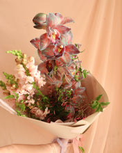 Load image into Gallery viewer, Cym-Biddie-Yum Bouquet
