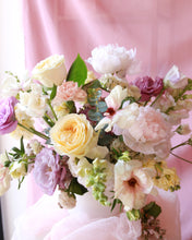 Load image into Gallery viewer, ‘The Darling’ Arrangement
